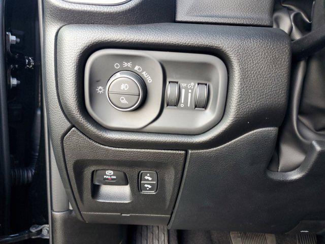 2025 Ram 1500 Big Horn Crew Cab 4x4 5'7" Box