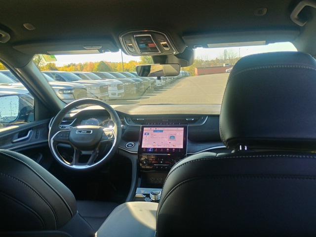 2025 Jeep Grand Cherokee GRAND CHEROKEE LIMITED 4X4 2025 Jeep Grand Cherokee GRAND CHEROKEE LIMITED 4X4