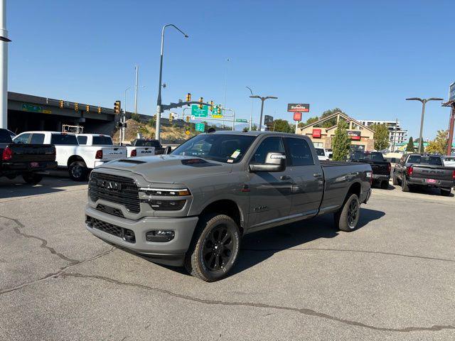 2026 RAM Ram 3500 RAM 3500 LARAMIE CREW CAB 4X4 8 BOX