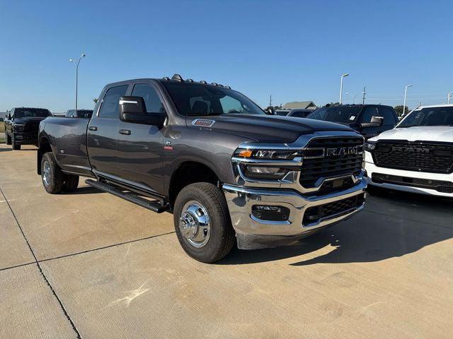2026 RAM Ram 3500 RAM 3500 TRADESMAN CREW CAB 4X4 8 BOX