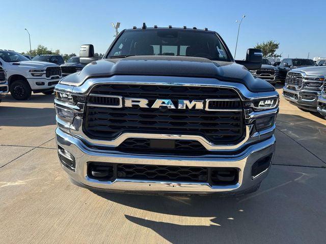 2026 RAM Ram 3500 RAM 3500 TRADESMAN CREW CAB 4X4 8 BOX