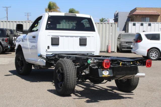2026 RAM Ram 3500 Chassis Cab RAM 3500 TRADESMAN CHASSIS REGULAR CAB 4X2 60 CA