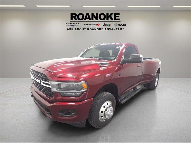 2022 RAM 3500 Big Horn Regular Cab 4x4 8 Box