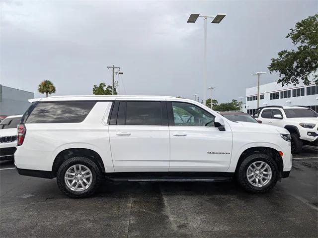 2022 Chevrolet Suburban 4WD LT