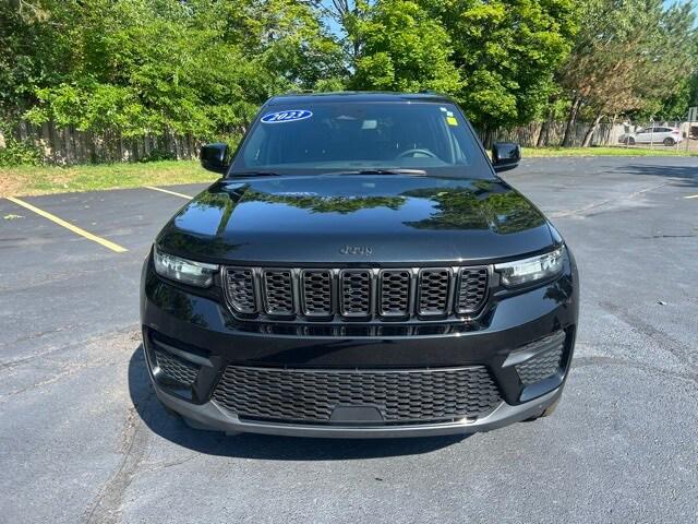 2023 Jeep Grand Cherokee Altitude 4x4 2023 Jeep Grand Cherokee Altitude 4x4