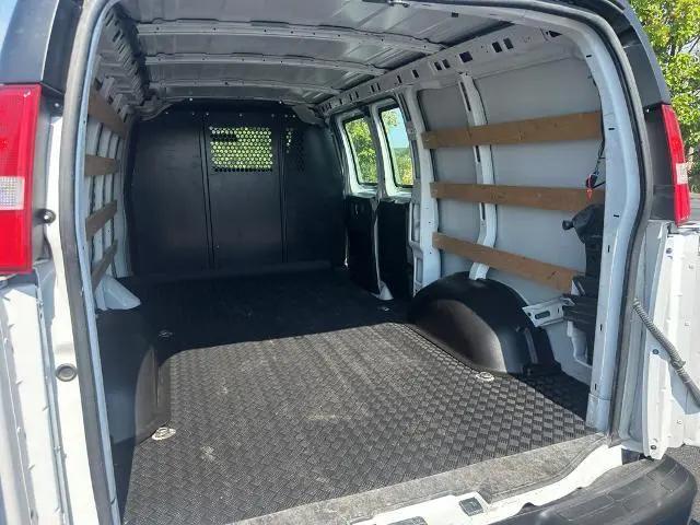 2023 GMC Savana Cargo RWD 2500 Regular Wheelbase Work Van