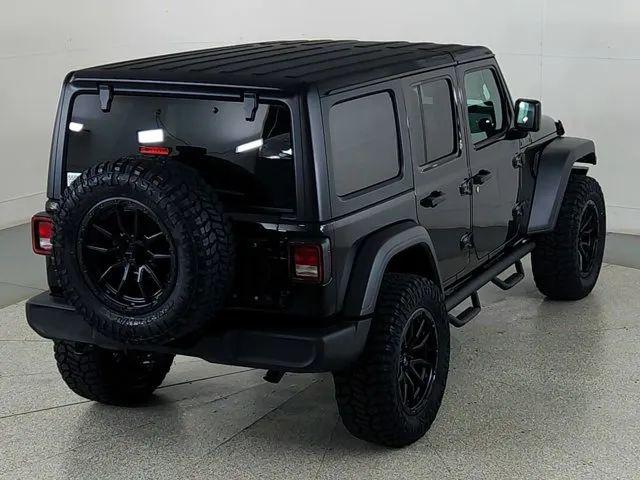 2025 Jeep Wrangler 4-Door Summit 4x4
