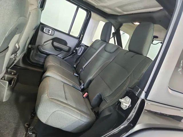 2025 Jeep Wrangler 4-Door Summit 4x4