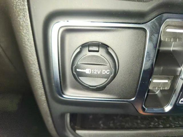 2025 Jeep Wrangler 4-Door Summit 4x4