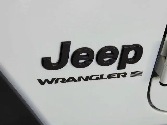 2025 Jeep Wrangler 4-Door Summit 4x4