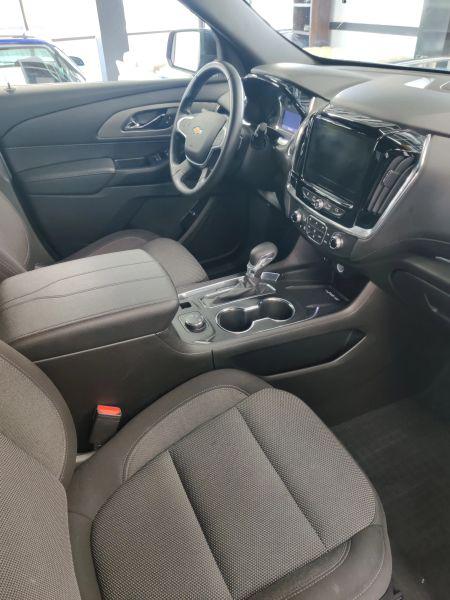 2023 Chevrolet Traverse AWD LT Cloth