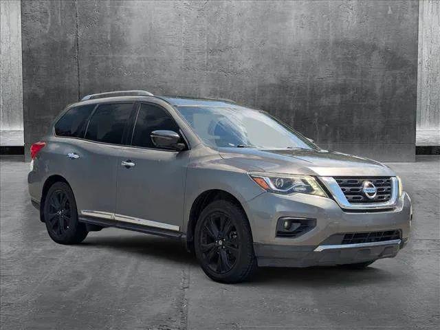 2017 Nissan Pathfinder Platinum