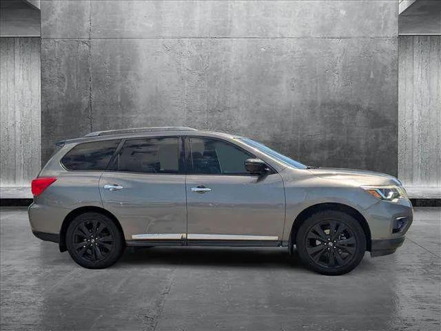 2017 Nissan Pathfinder Platinum