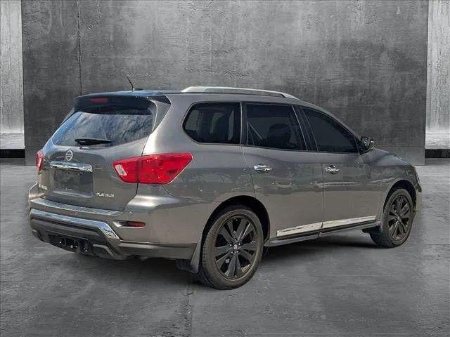 2017 Nissan Pathfinder Platinum