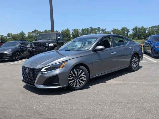 2023 Nissan Altima SV FWD