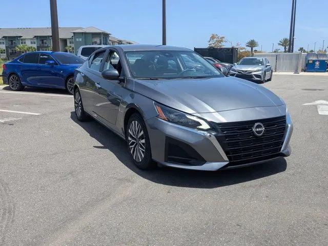 2023 Nissan Altima SV FWD