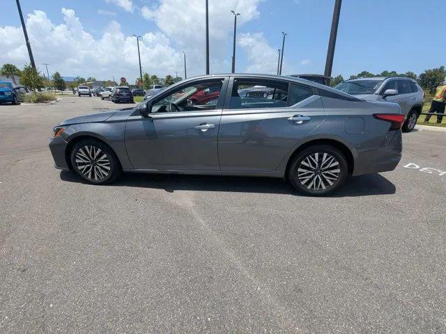 2023 Nissan Altima SV FWD