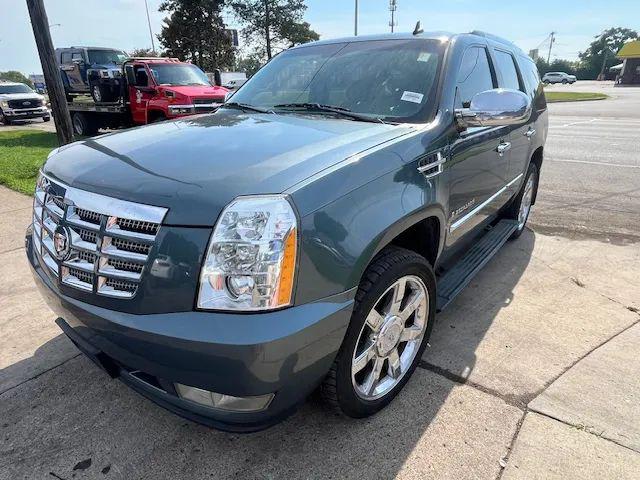 2008 Cadillac Escalade Standard for sale in Roseville, MI