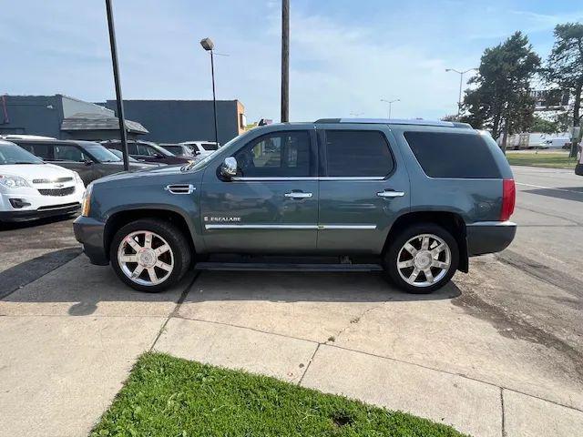 2008 Cadillac Escalade Standard