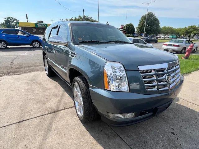 2008 Cadillac Escalade Standard