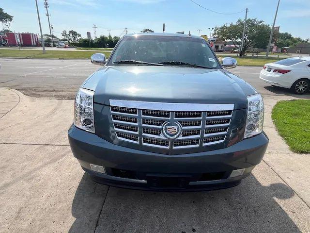 2008 Cadillac Escalade Standard