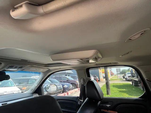2008 Cadillac Escalade Standard