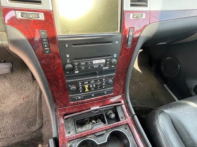 2008 Cadillac Escalade Standard