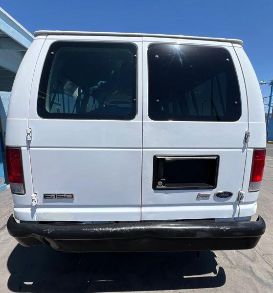 2011 Ford E-150 XL