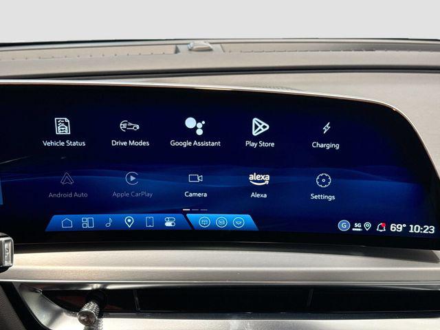 2025 Cadillac iQ Sport w/1SF