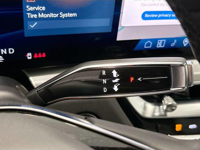 2025 Cadillac iQ Sport w/1SF