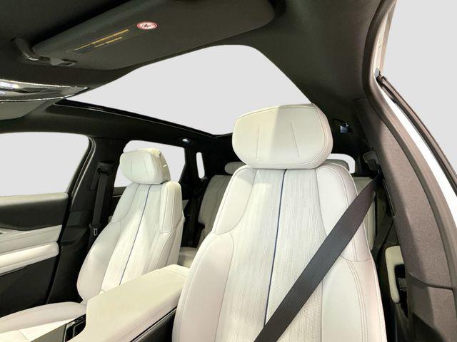 2025 Cadillac iQ Sport w/1SF