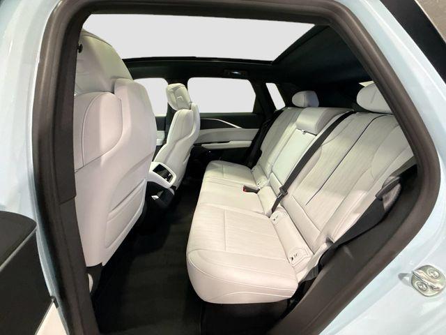 2025 Cadillac iQ Sport w/1SF