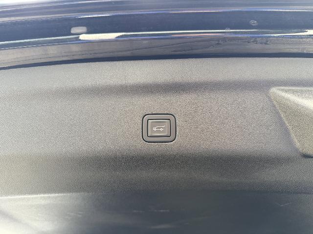 2023 Chevrolet Suburban 4WD Z71