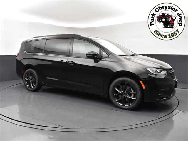 2025 Chrysler Pacifica PACIFICA LIMITED AWD