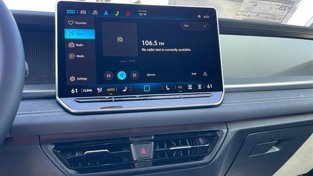 2025 Volkswagen Tiguan 2.0T SE