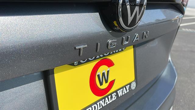 2025 Volkswagen Tiguan 2.0T SE