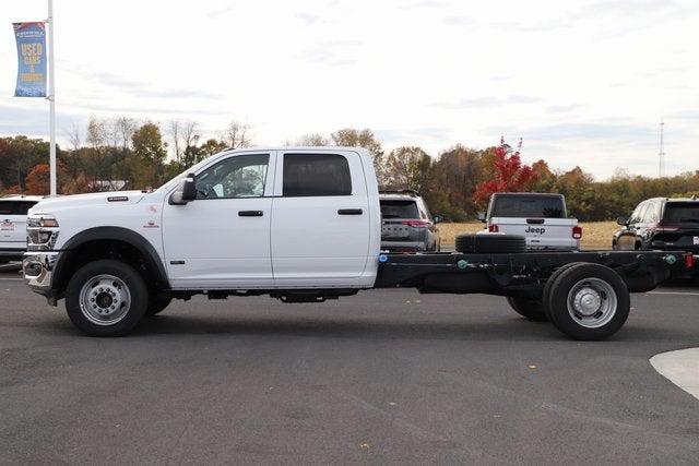 2026 RAM Ram 5500 Chassis Cab RAM 5500 TRADESMAN CHASSIS CREW CAB 4X4 84 CA