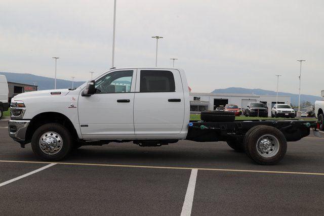 2026 RAM Ram 3500 Chassis Cab RAM 3500 TRADESMAN CREW CAB CHASSIS 4X4 60 CA