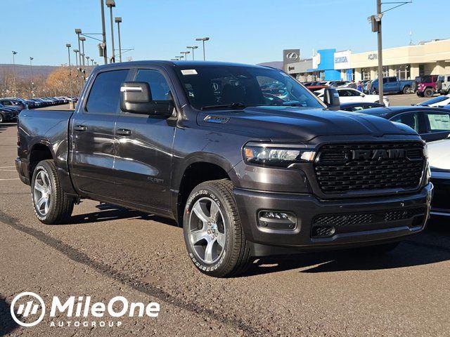 2025 RAM 1500 Tradesman Crew Cab 4x4 57 Box