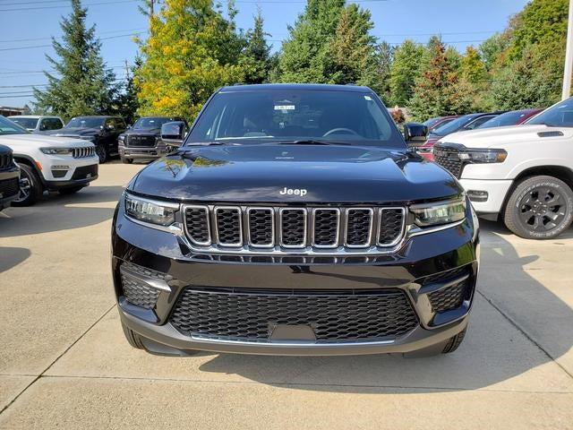 2025 Jeep Grand Cherokee GRAND CHEROKEE LAREDO X 4X4