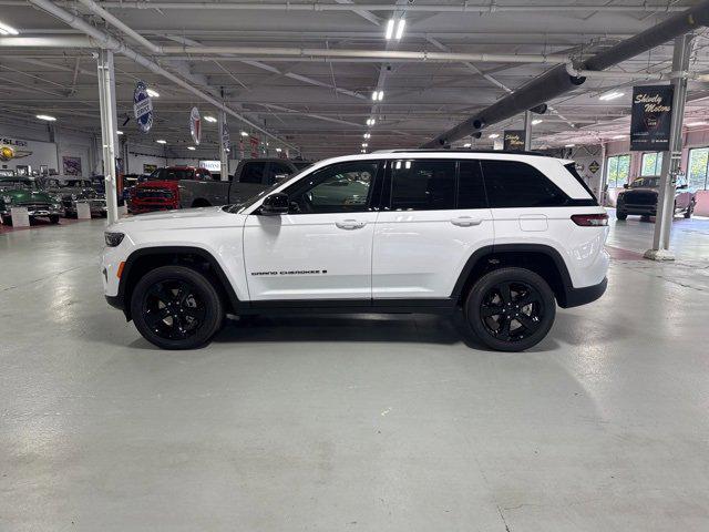 2025 Jeep Grand Cherokee GRAND CHEROKEE ALTITUDE X 4X4
