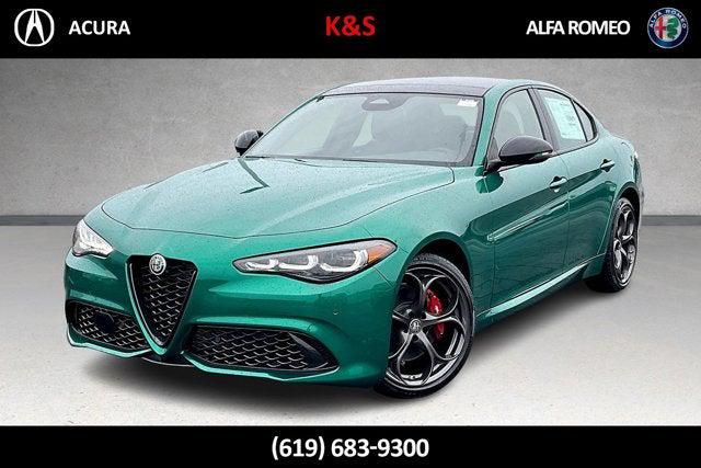 2025 Alfa Romeo Giulia GIULIA TRIBUTO ITALIANO AWD 2025 Alfa Romeo Giulia GIULIA TRIBUTO ITALIANO AWD
