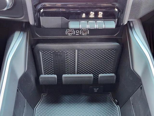 2026 Ram 1500 Big Horn Crew Cab 4x2 5'7" Box