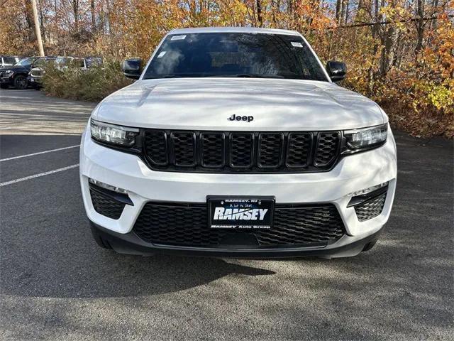 2025 Jeep Grand Cherokee GRAND CHEROKEE LIMITED 4X4 2025 Jeep Grand Cherokee GRAND CHEROKEE LIMITED 4X4