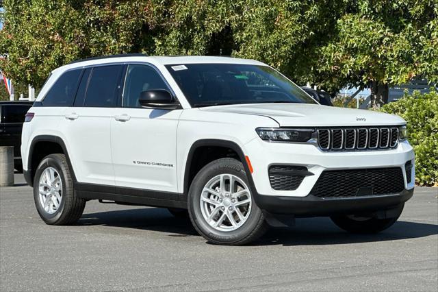 2025 Jeep Grand Cherokee GRAND CHEROKEE LAREDO X 4X2 2025 Jeep Grand Cherokee GRAND CHEROKEE LAREDO X 4X2