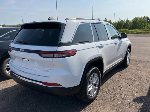 2025 Jeep Grand Cherokee GRAND CHEROKEE LAREDO X 4X4 2025 Jeep Grand Cherokee GRAND CHEROKEE LAREDO X 4X4