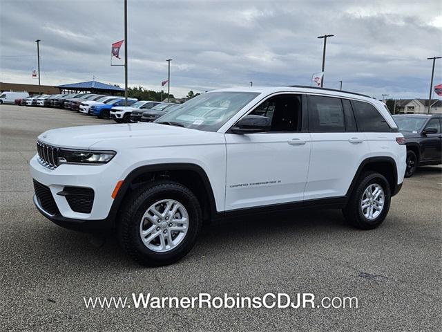 2025 Jeep Grand Cherokee GRAND CHEROKEE LAREDO 4X2
