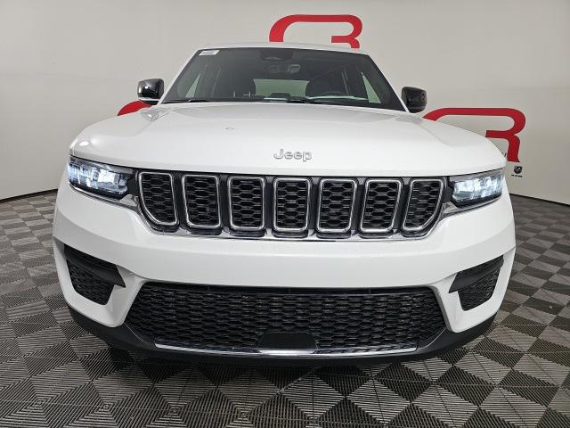 2025 Jeep Grand Cherokee GRAND CHEROKEE LAREDO X 4X4 2025 Jeep Grand Cherokee GRAND CHEROKEE LAREDO X 4X4