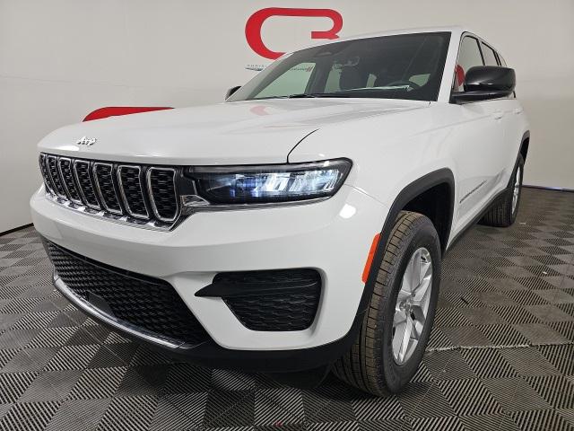 2025 Jeep Grand Cherokee GRAND CHEROKEE LAREDO X 4X4 2025 Jeep Grand Cherokee GRAND CHEROKEE LAREDO X 4X4