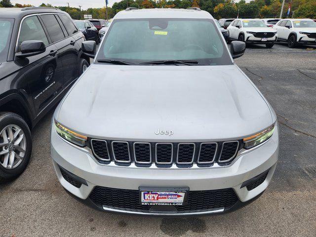 2025 Jeep Grand Cherokee GRAND CHEROKEE LAREDO X 4X4 2025 Jeep Grand Cherokee GRAND CHEROKEE LAREDO X 4X4